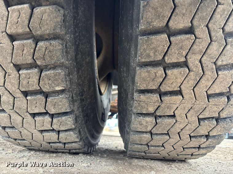 image for item YA2491 2006 Kalmar Ottawa yard truck