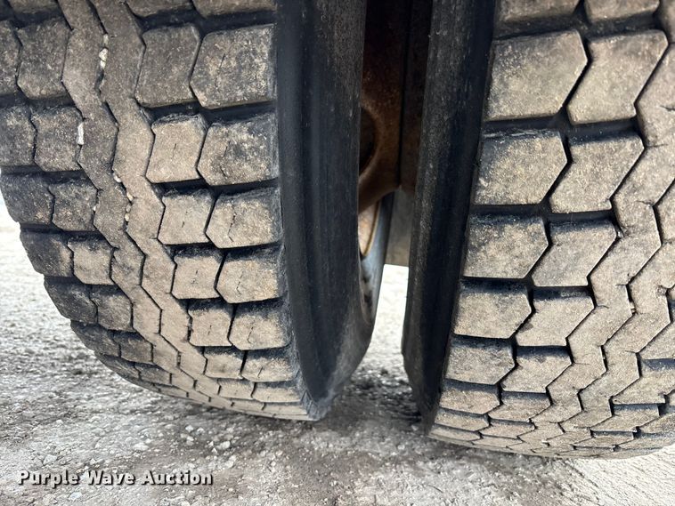 image for item YA2491 2006 Kalmar Ottawa yard truck