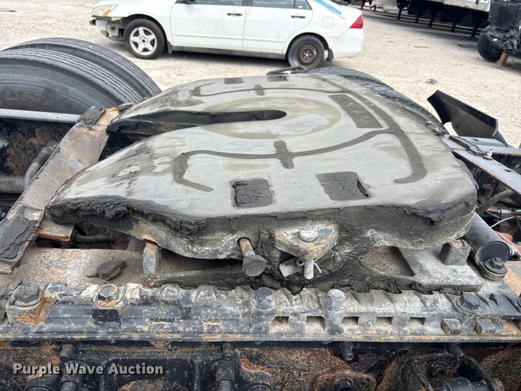 image for item YA2494 2007 International 8600 semi truck