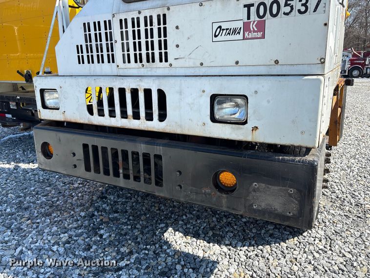 image for item YA2509 2006 Kalmar Ottawa yard truck