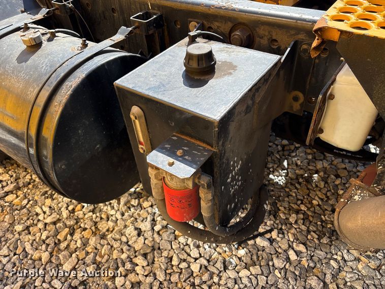 image for item YA2509 2006 Kalmar Ottawa yard truck