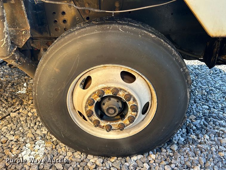 image for item YA2509 2006 Kalmar Ottawa yard truck