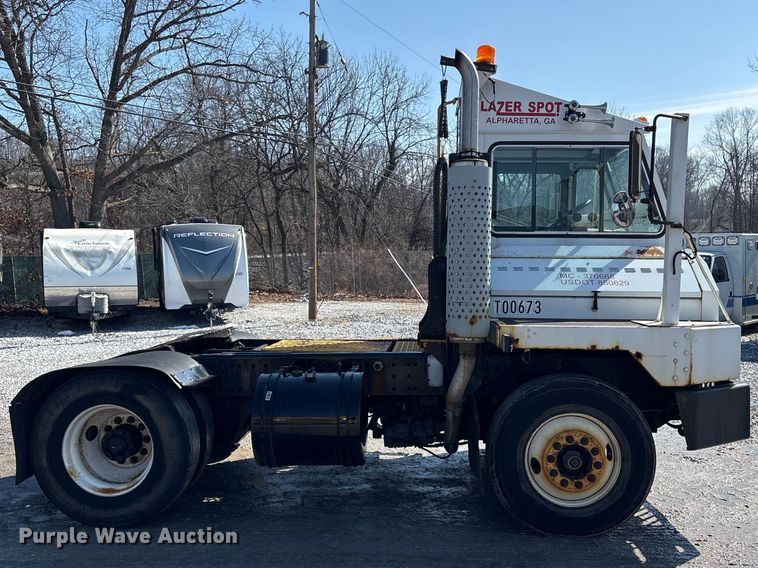 image for item YA2510 2004 Kalmar Ottawa yard truck