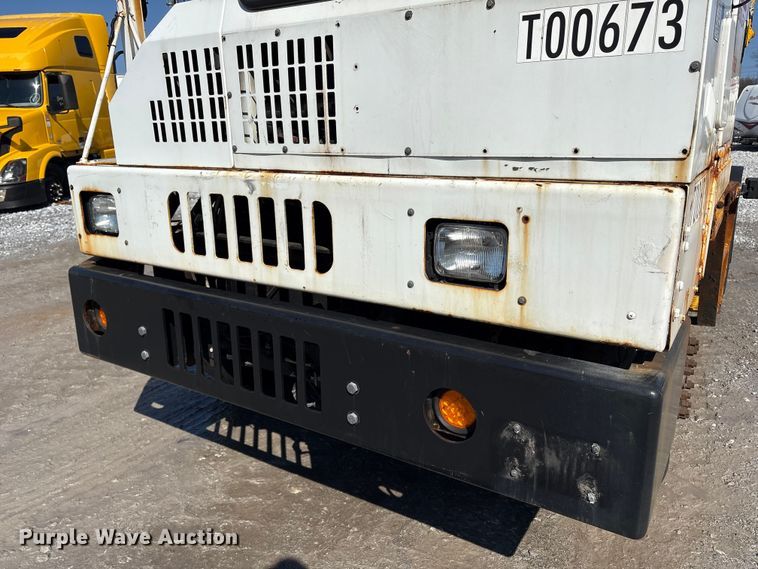 image for item YA2510 2004 Kalmar Ottawa yard truck