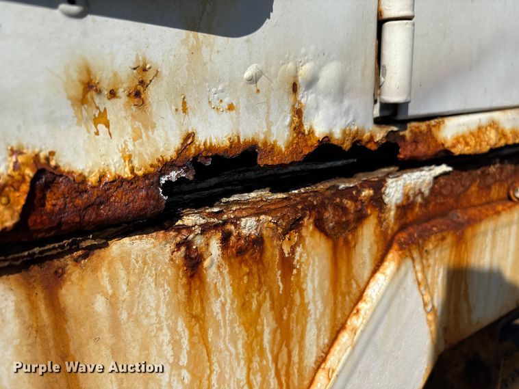 image for item YA2510 2004 Kalmar Ottawa yard truck