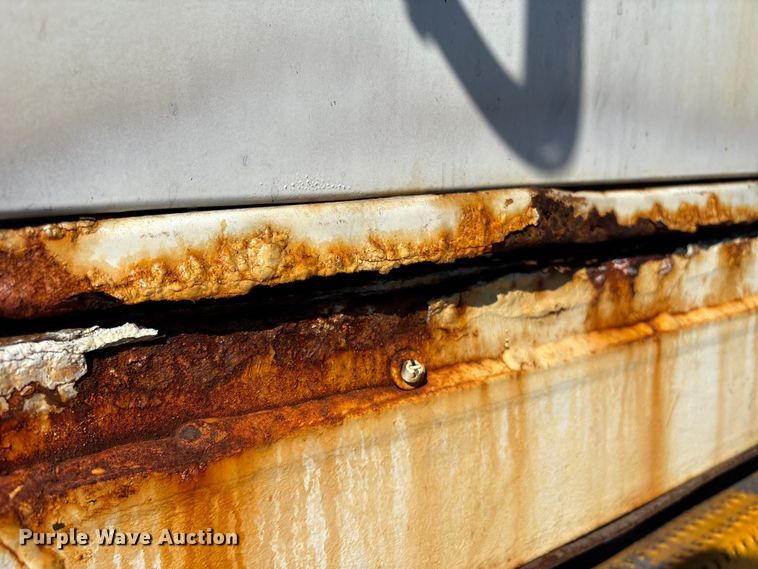 image for item YA2510 2004 Kalmar Ottawa yard truck