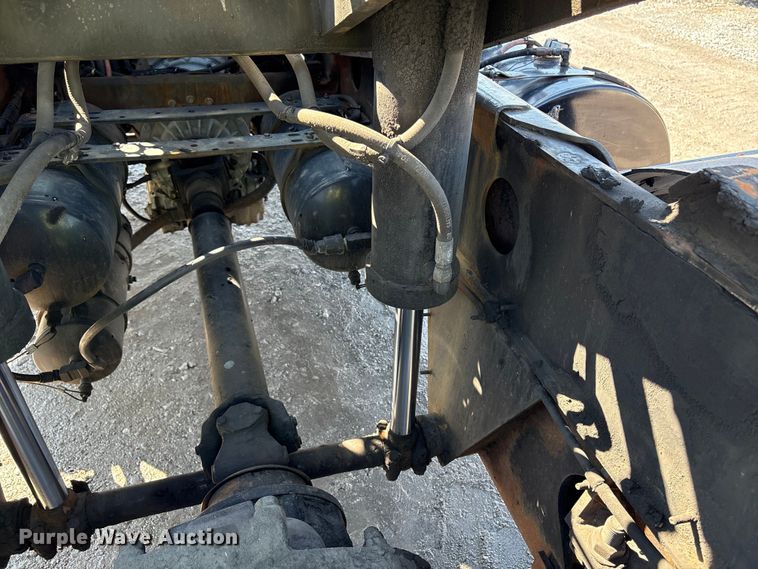 image for item YA2510 2004 Kalmar Ottawa yard truck