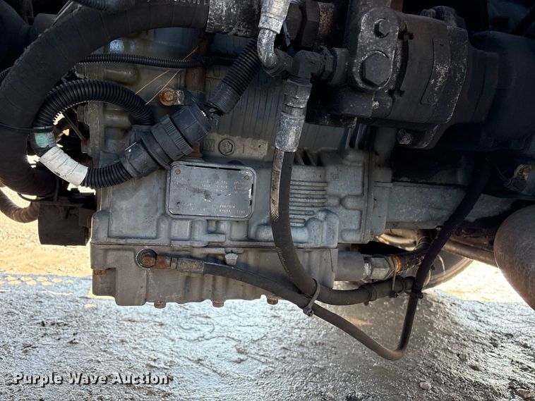 image for item YA2510 2004 Kalmar Ottawa yard truck