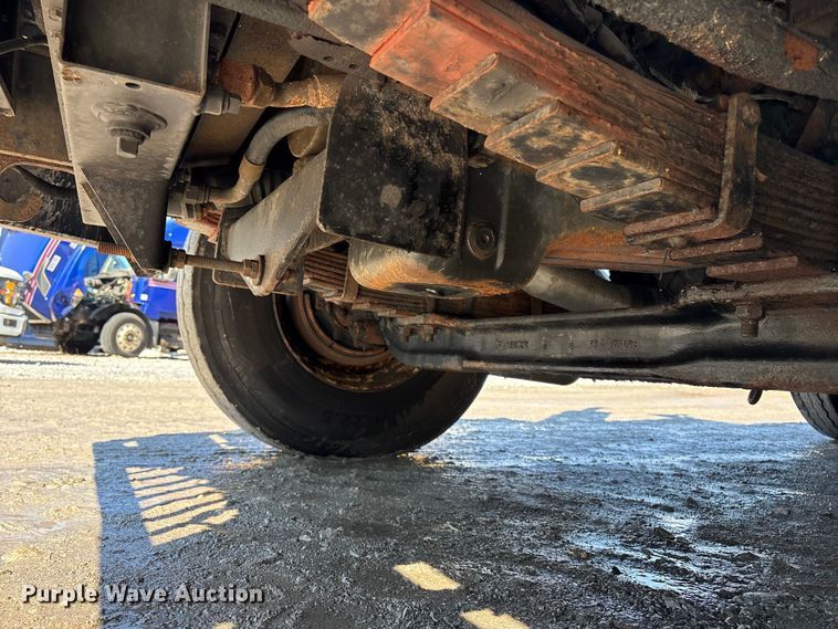 image for item YA2510 2004 Kalmar Ottawa yard truck