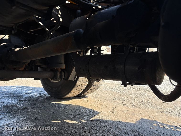 image for item YA2510 2004 Kalmar Ottawa yard truck