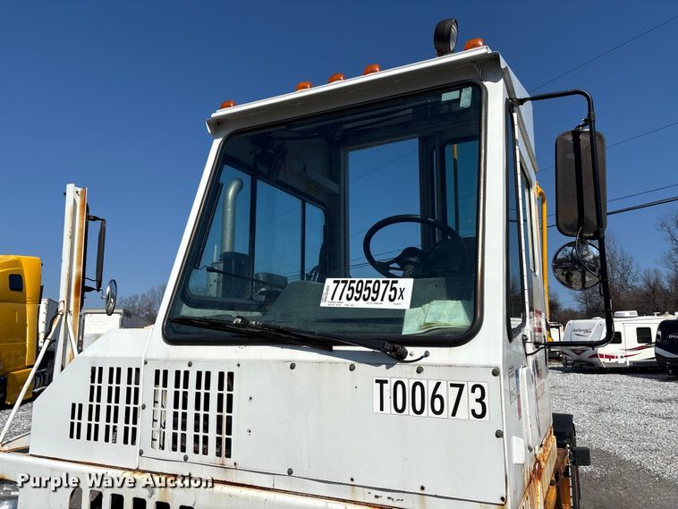 image for item YA2510 2004 Kalmar Ottawa yard truck