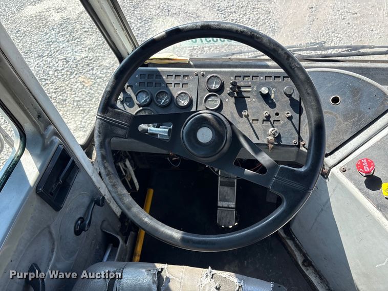 image for item YA2510 2004 Kalmar Ottawa yard truck