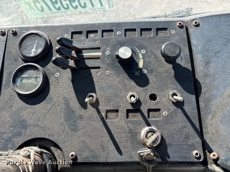 image for item YA2510 2004 Kalmar Ottawa yard truck