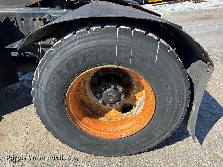 image for item YA2510 2004 Kalmar Ottawa yard truck