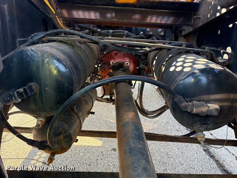 image for item YA2523 2001 Kalmar Ottawa yard truck