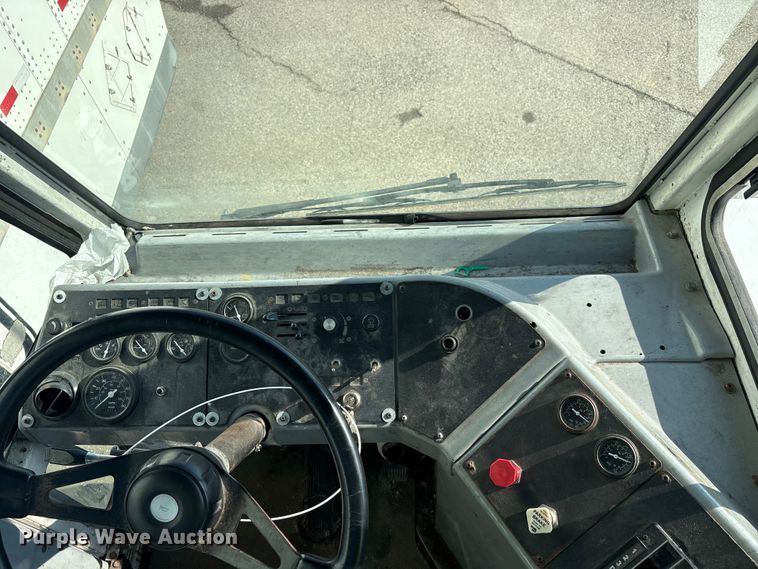 image for item YA2523 2001 Kalmar Ottawa yard truck