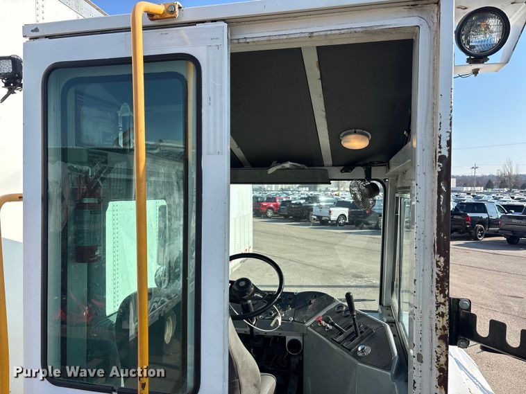 image for item YA2523 2001 Kalmar Ottawa yard truck