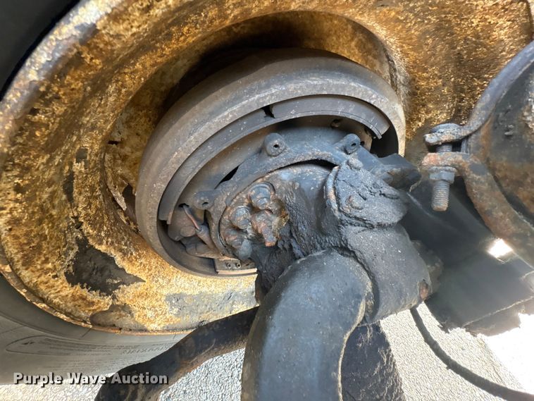 image for item YA2523 2001 Kalmar Ottawa yard truck