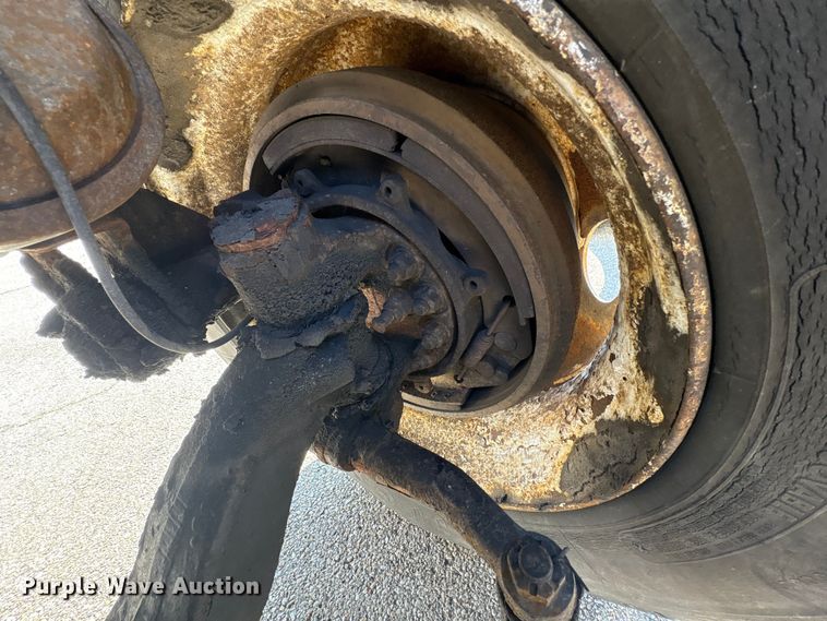 image for item YA2523 2001 Kalmar Ottawa yard truck