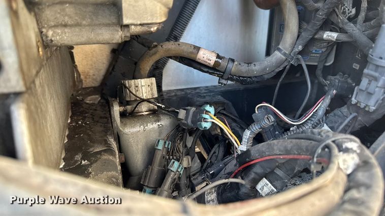 image for item YA2532 2016 Utility refrigerated van trailer