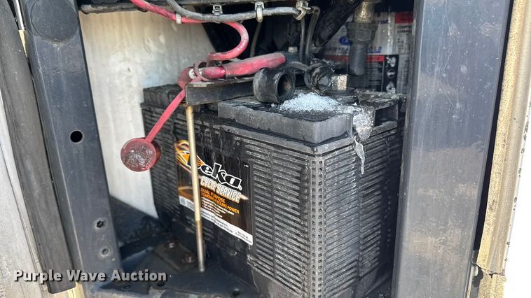 image for item YA2532 2016 Utility refrigerated van trailer