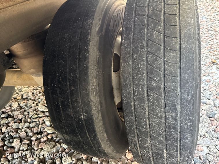 image for item YA2532 2016 Utility refrigerated van trailer