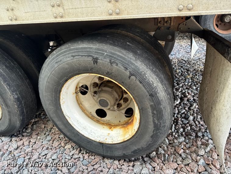 image for item YA2532 2016 Utility refrigerated van trailer