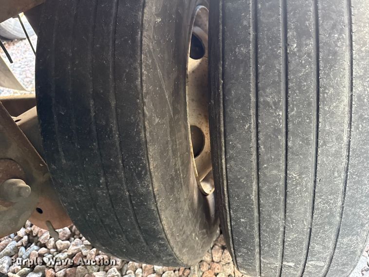 image for item YA2532 2016 Utility refrigerated van trailer