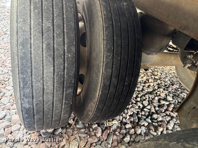 image for item YA2532 2016 Utility refrigerated van trailer