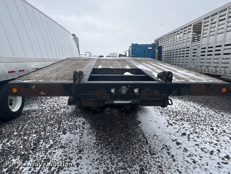 image for item YA2560 2013 X-l Specialized XL 80 MDE extendable lowboy equipment trailer