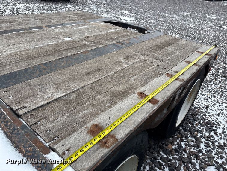 image for item YA2560 2013 X-l Specialized XL 80 MDE extendable lowboy equipment trailer