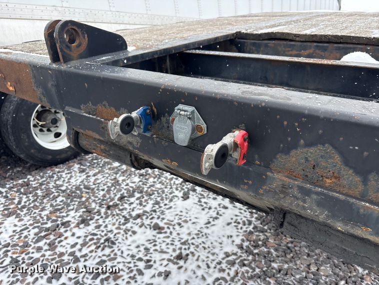 image for item YA2560 2013 X-l Specialized XL 80 MDE extendable lowboy equipment trailer