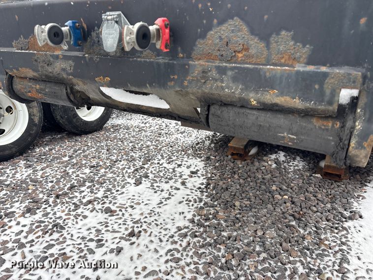 image for item YA2560 2013 X-l Specialized XL 80 MDE extendable lowboy equipment trailer