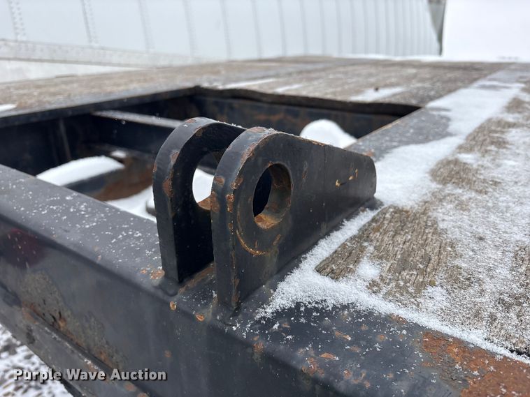 image for item YA2560 2013 X-l Specialized XL 80 MDE extendable lowboy equipment trailer