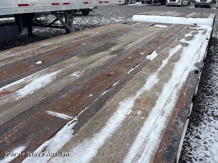 image for item YA2560 2013 X-l Specialized XL 80 MDE extendable lowboy equipment trailer