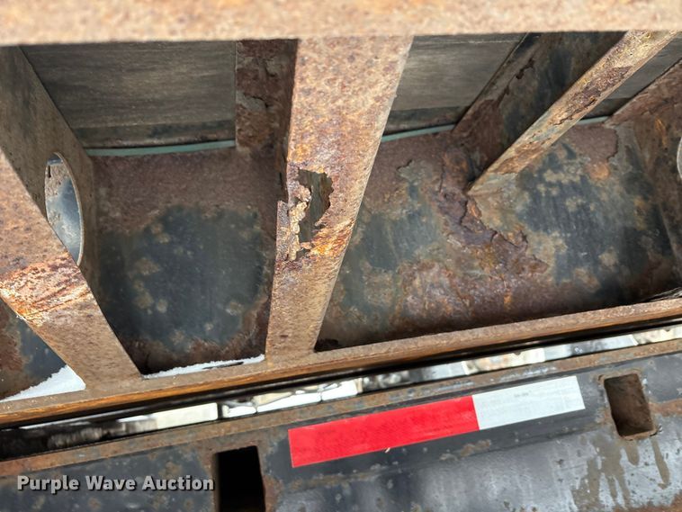 image for item YA2560 2013 X-l Specialized XL 80 MDE extendable lowboy equipment trailer