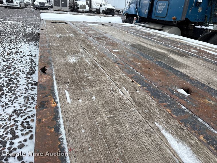 image for item YA2560 2013 X-l Specialized XL 80 MDE extendable lowboy equipment trailer