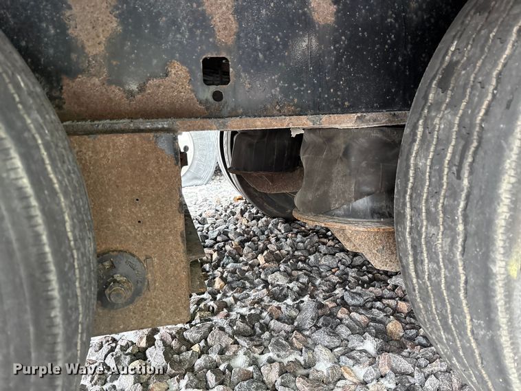 image for item YA2560 2013 X-l Specialized XL 80 MDE extendable lowboy equipment trailer