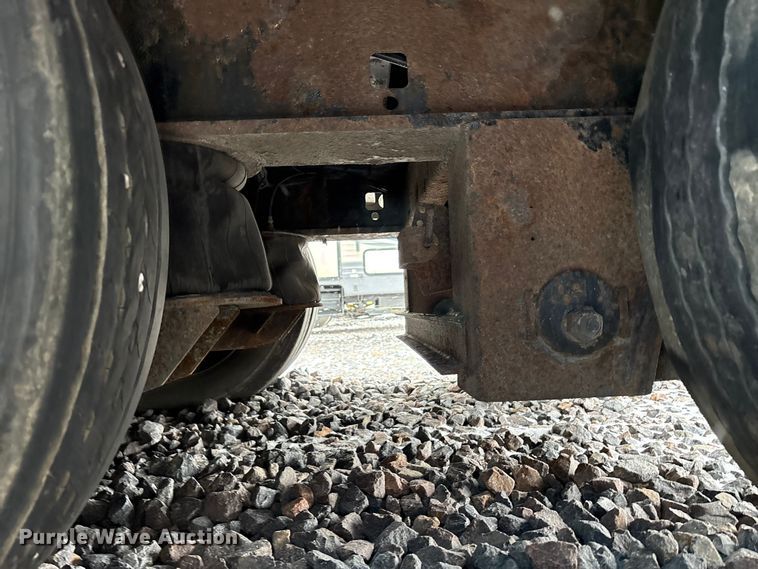 image for item YA2560 2013 X-l Specialized XL 80 MDE extendable lowboy equipment trailer