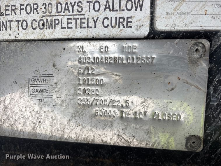 image for item YA2560 2013 X-l Specialized XL 80 MDE extendable lowboy equipment trailer