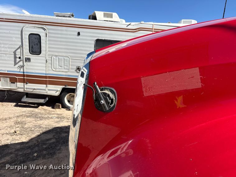 image for item YA6127 2015 Kenworth T680 semi truck