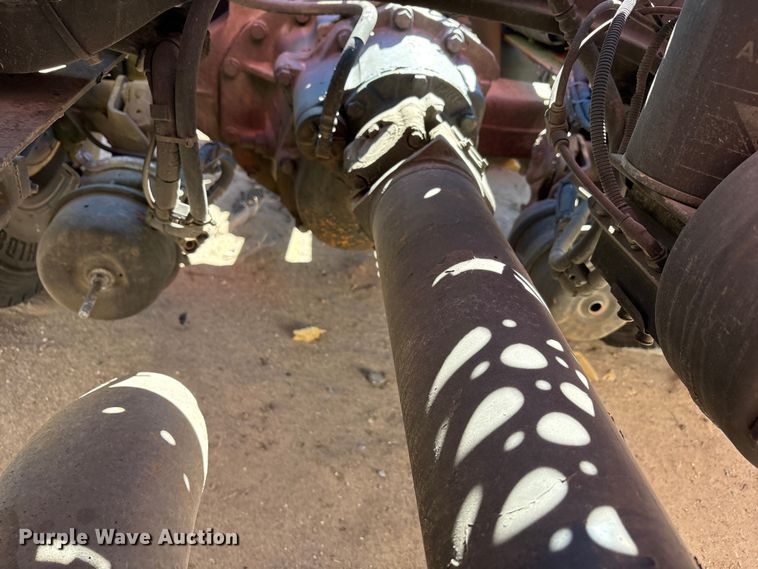 image for item YA6127 2015 Kenworth T680 semi truck