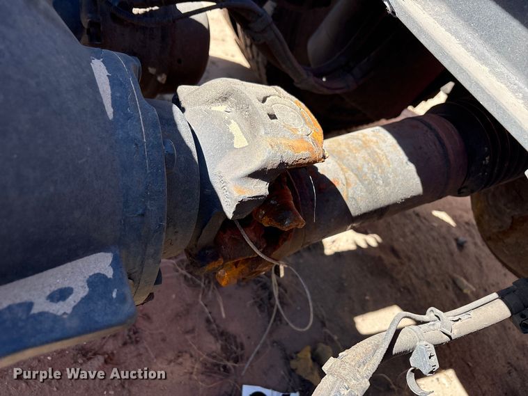 image for item YA6127 2015 Kenworth T680 semi truck