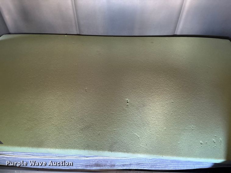 image for item YA6127 2015 Kenworth T680 semi truck