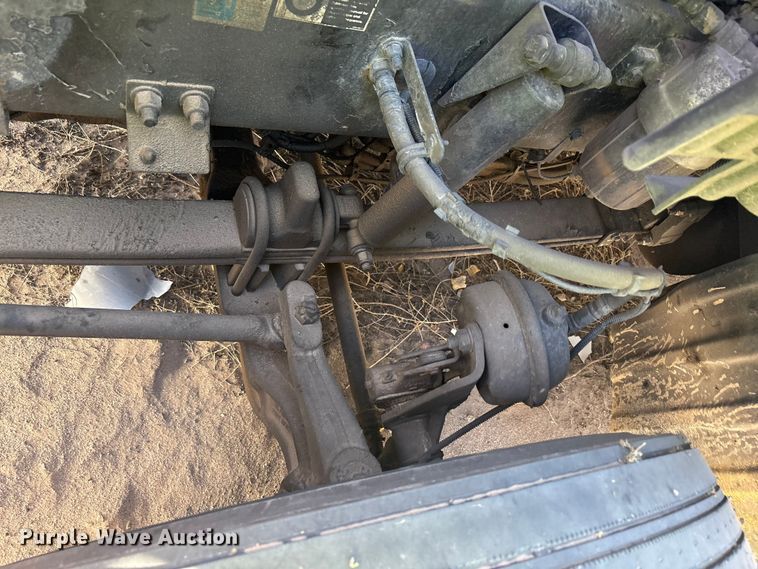 image for item YA6127 2015 Kenworth T680 semi truck