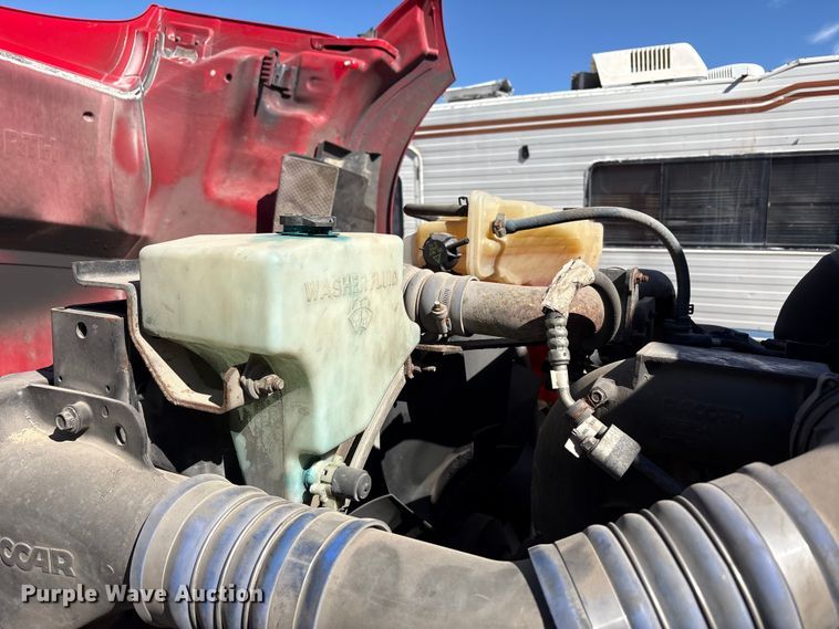 image for item YA6127 2015 Kenworth T680 semi truck