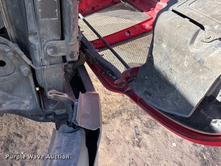 image for item YA6127 2015 Kenworth T680 semi truck