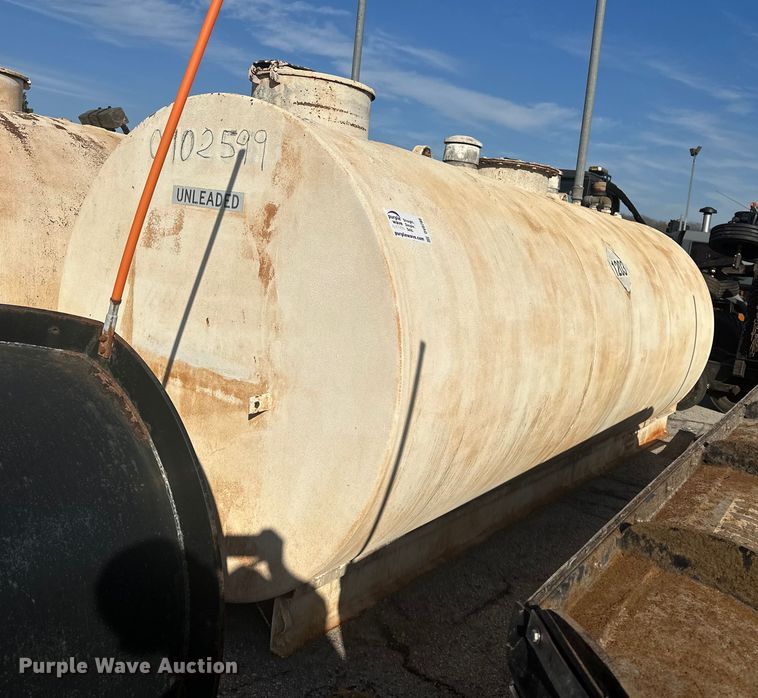 image for item DV0780 Fuel tank