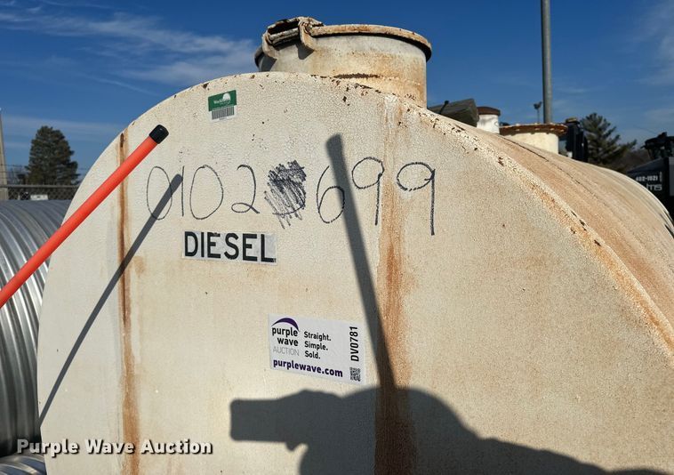 image for item DV0781 Fuel tank