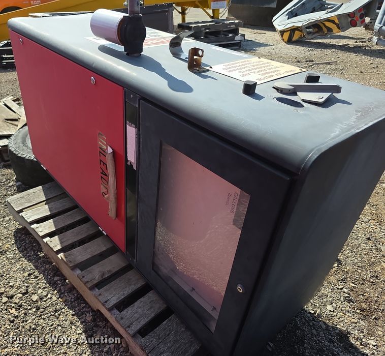 image for item DZ3864 Bennett fuel pump